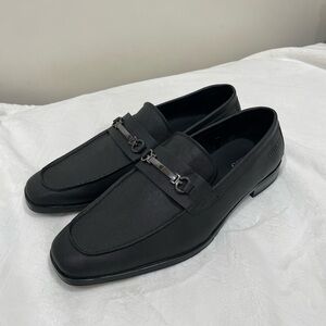 GUESS Dress Loafer